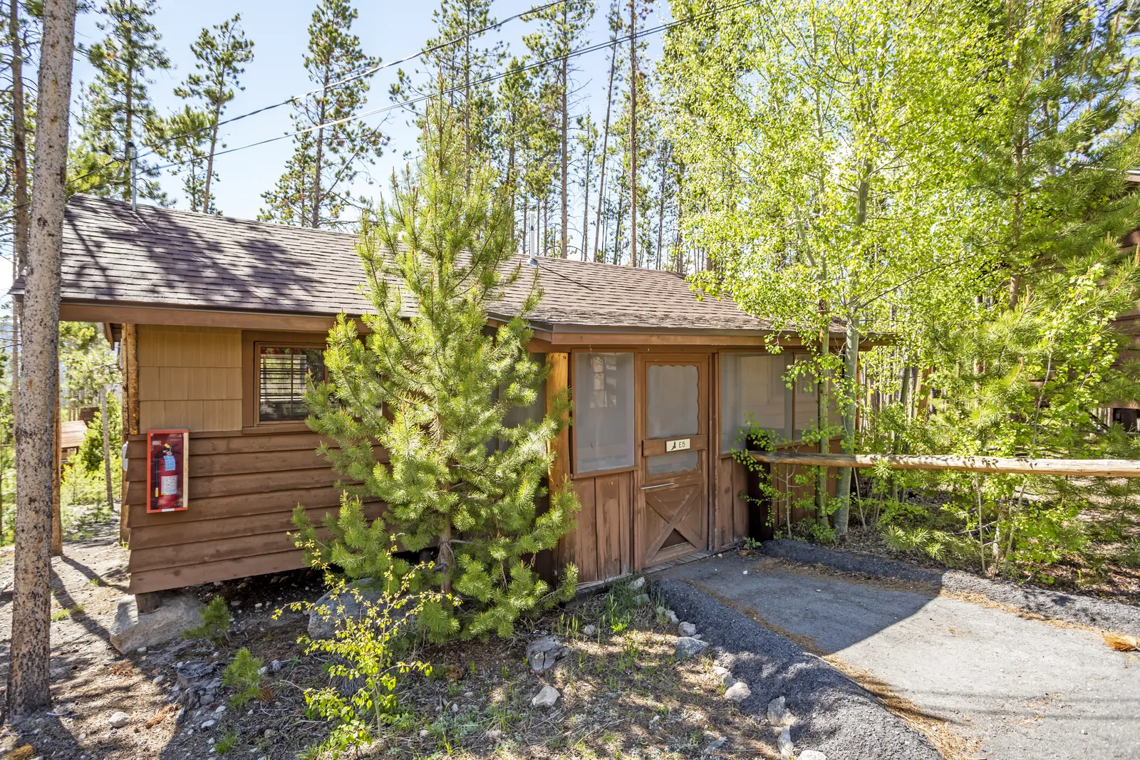 Bring the Great Outdoors Inside with These 8 Sublime Cabins Deep in Nature